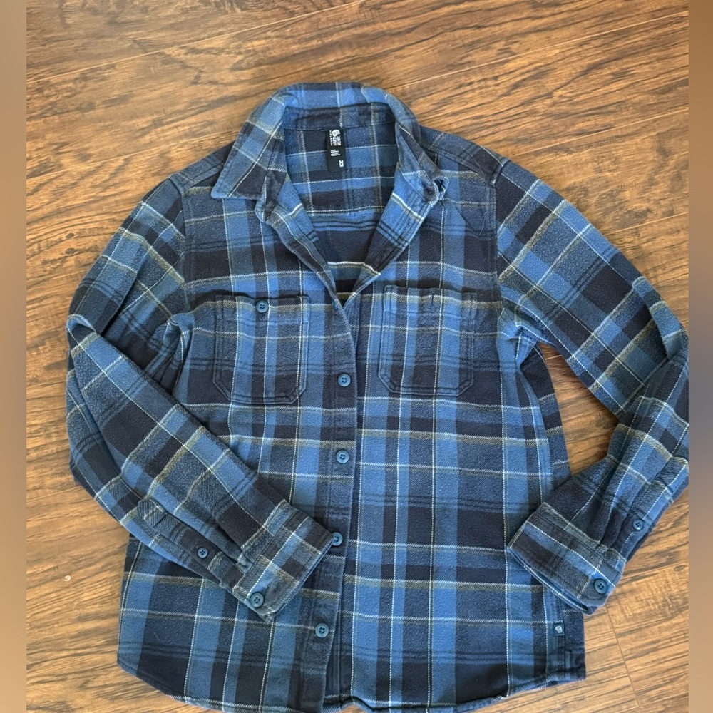 Mountain Hardwear Medium Navy and Black Plaid Shirt